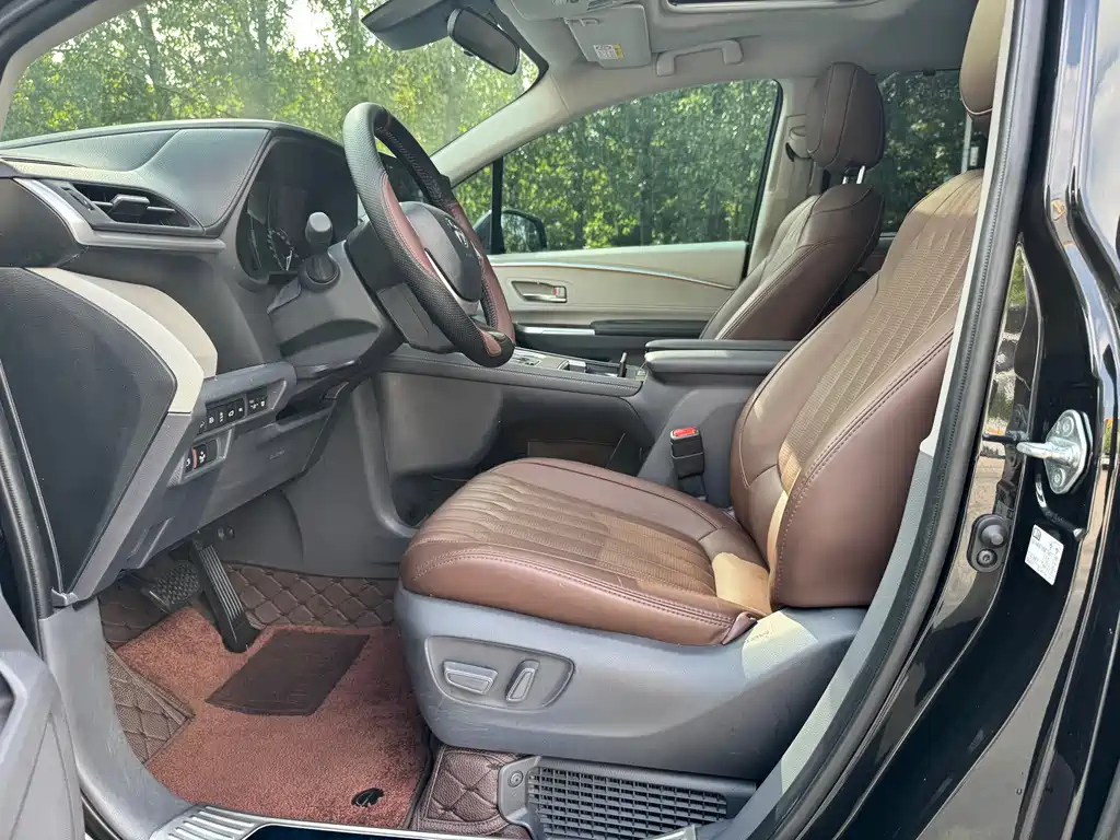 TOYOTA SIENNA SIENNA 2024