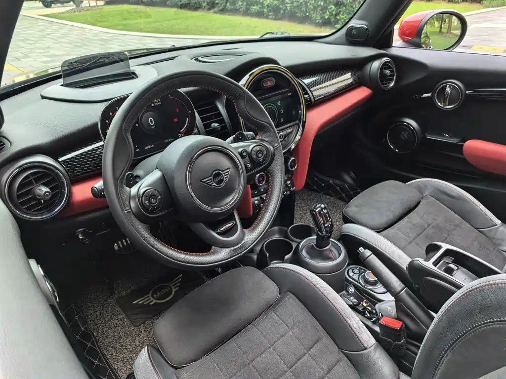 MINI JCW 2020