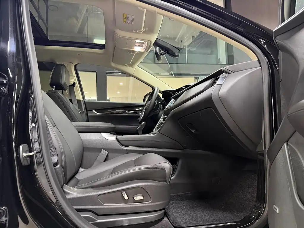 CADILLAC XT5 2016