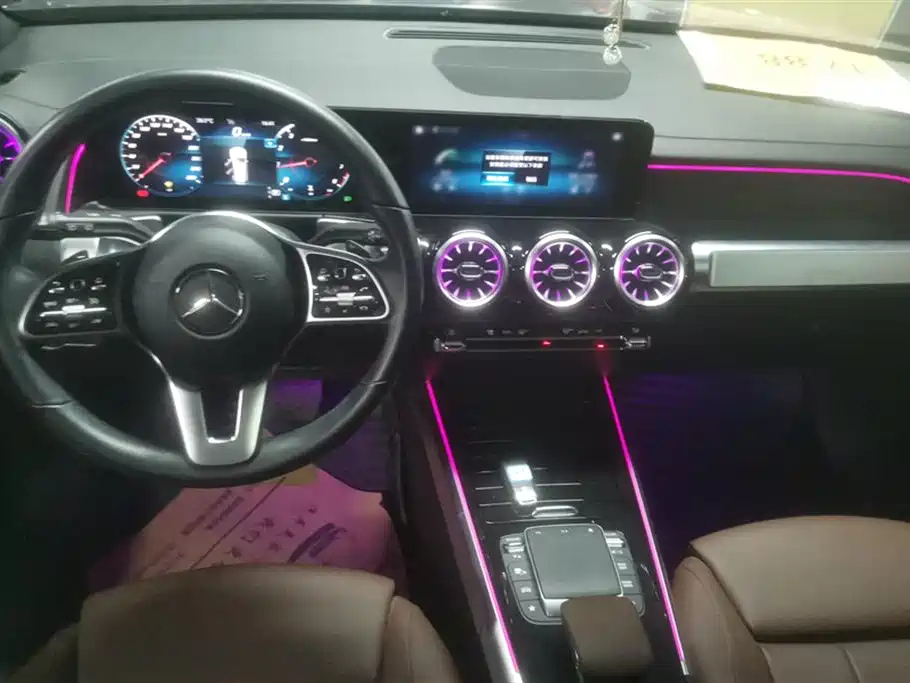MERCEDES BENZ GLB 2021