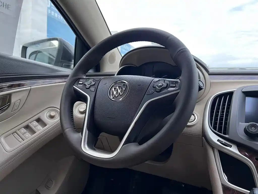 BUICK LACROSSE 2013