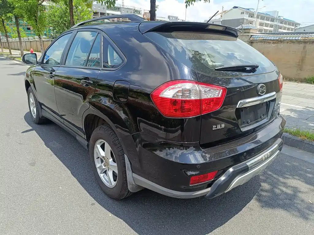 BYD S6 2014