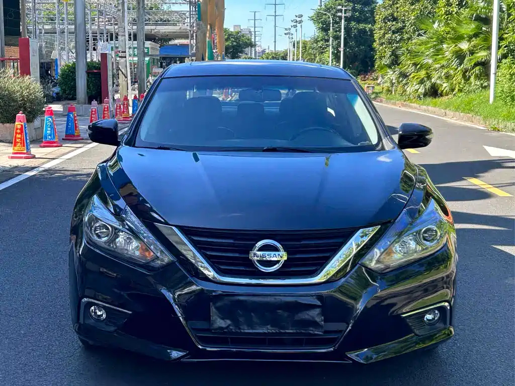 NISSAN TEANA 2018