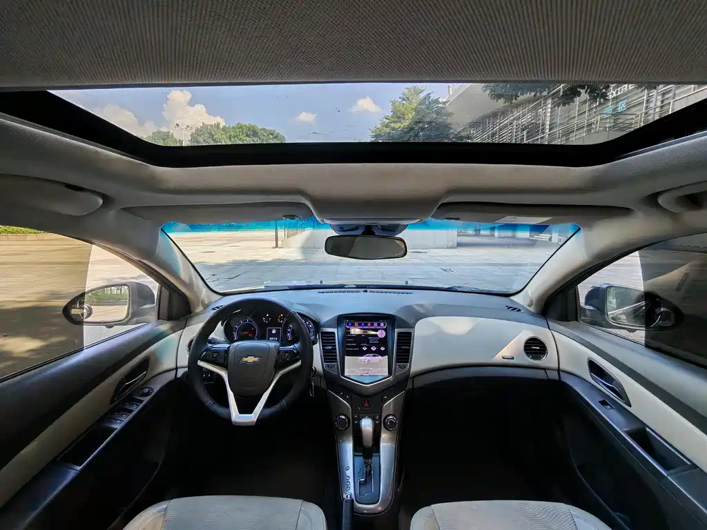 CHEVROLET CRUZE 2015