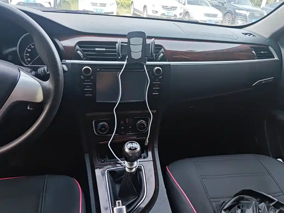 ZOTYE T600 2015