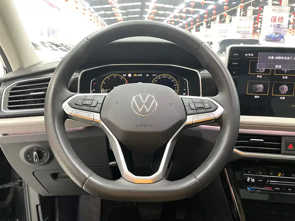 VOLKSWAGEN TAYRON 2022