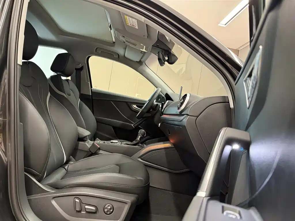 AUDI Q2L 2025