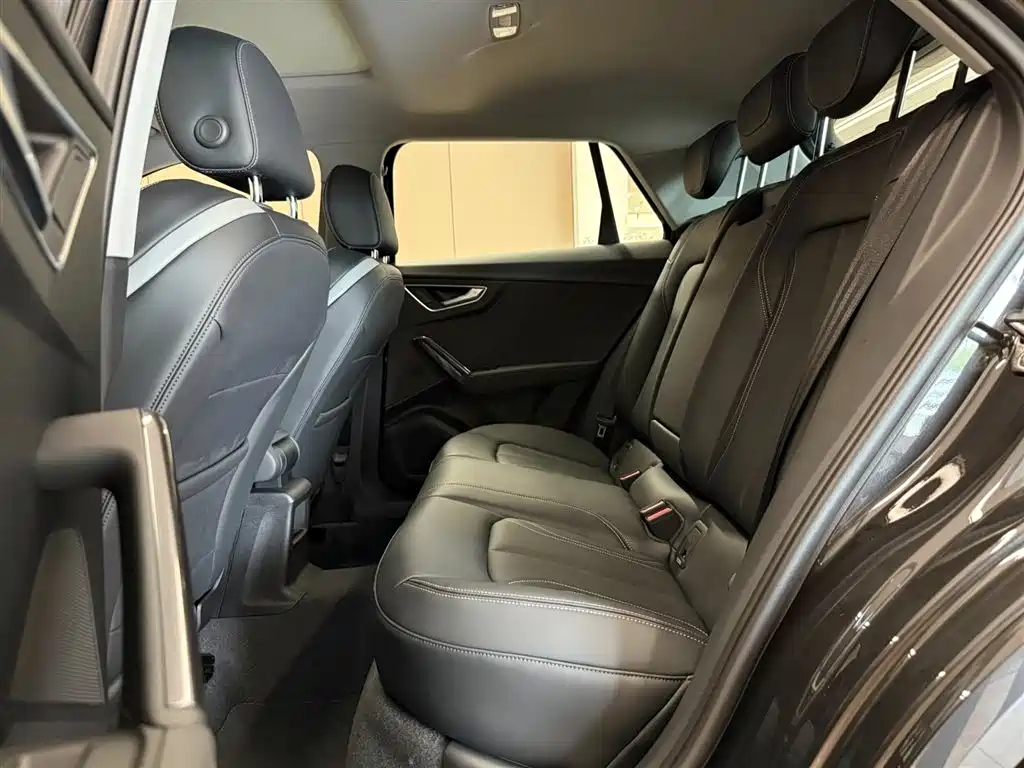 AUDI Q2L 2025