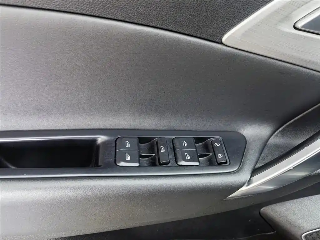 GEELY AUTO BOYUE 2016