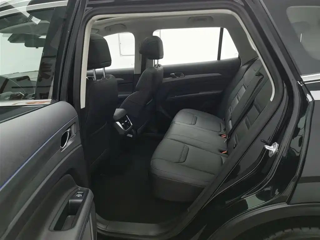 FORD EQUATOR SPORT 2025