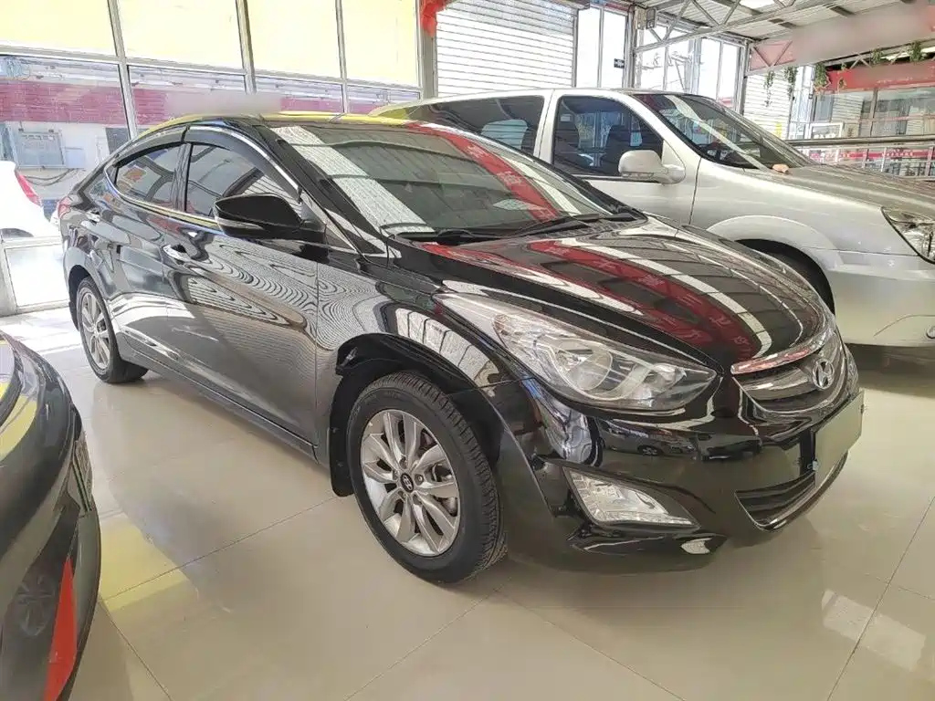 HYUNDAI ELANTRA 2015
