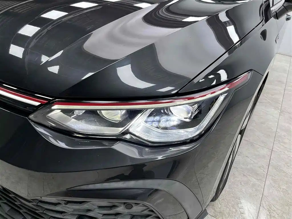 VOLKSWAGEN GOLF GTI 2021