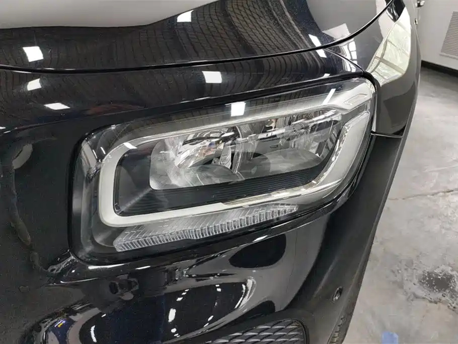 MERCEDES BENZ GLB 2020