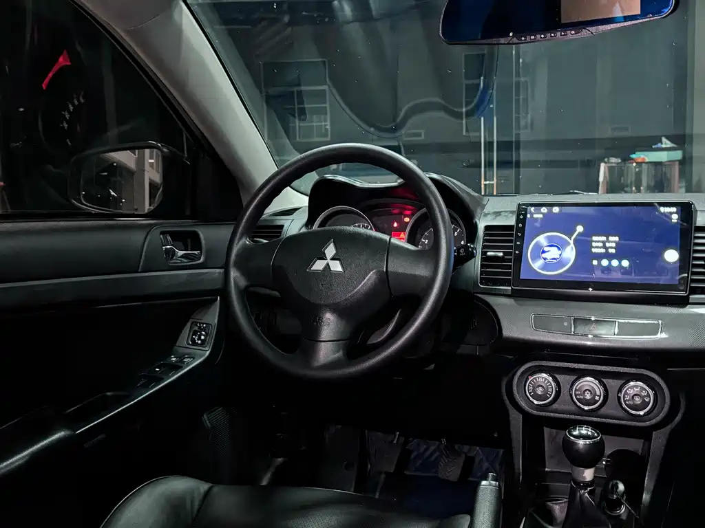 MITSUBISHI LANCER EX 2016