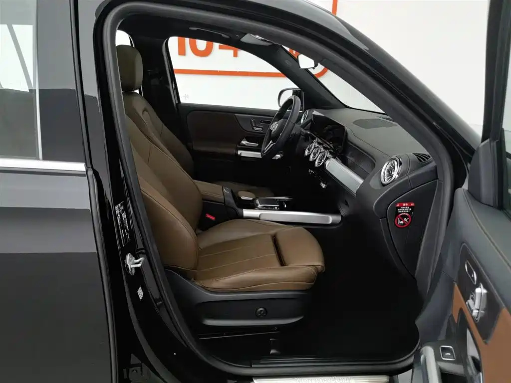MERCEDES BENZ GLB 2022