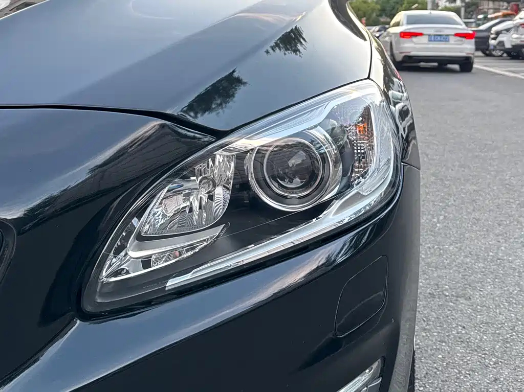 VOLVO S60 2014