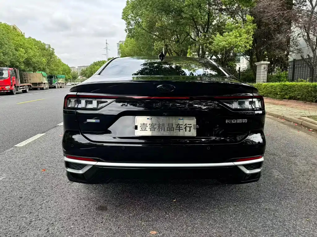 FORD MONDEO 2023