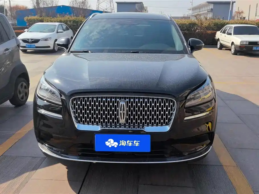 LINCOLN ADVENTURER 2020