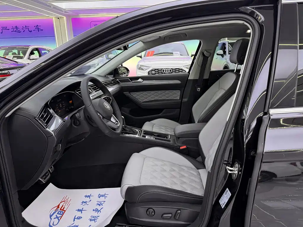 VOLKSWAGEN MAGOTAN 2023