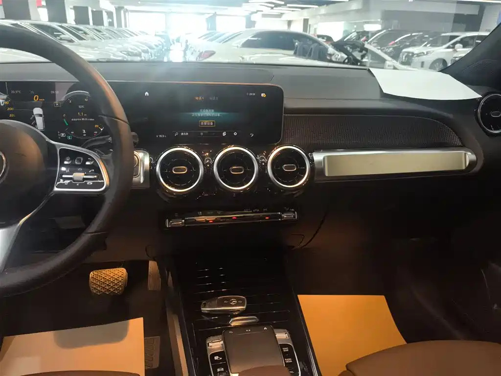 MERCEDES BENZ GLB 2020