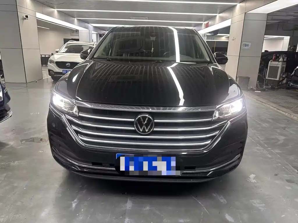 VOLKSWAGEN VILORAN 2022