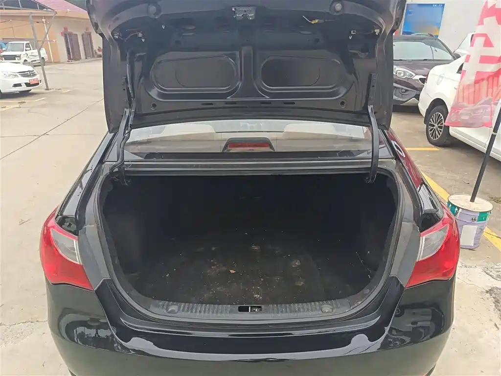 HYUNDAI CELESTA 2015