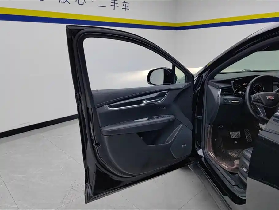 CADILLAC XT5 2020