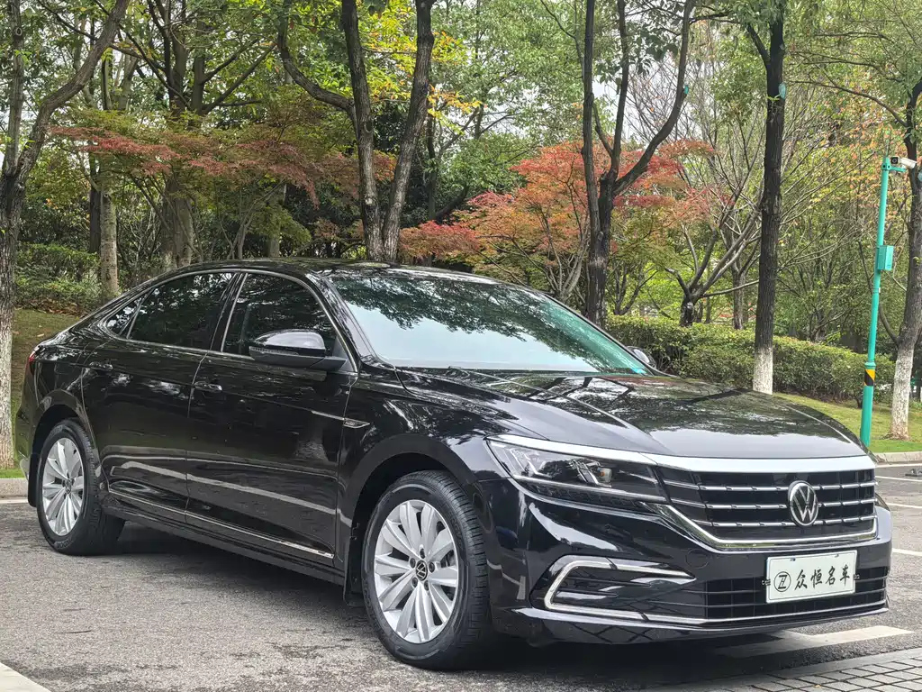 VOLKSWAGEN PASSAT 2021