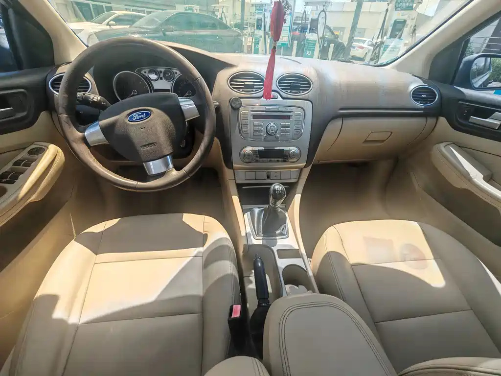 FORD FOCUS 2013