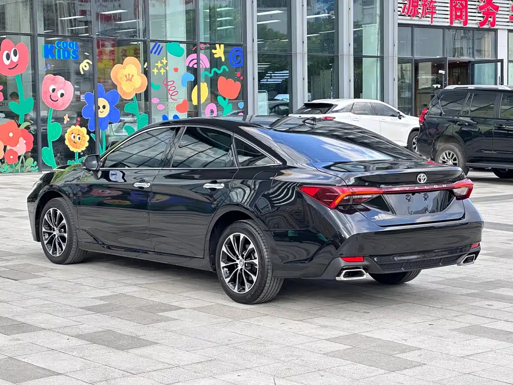 TOYOTA AVALON 2022