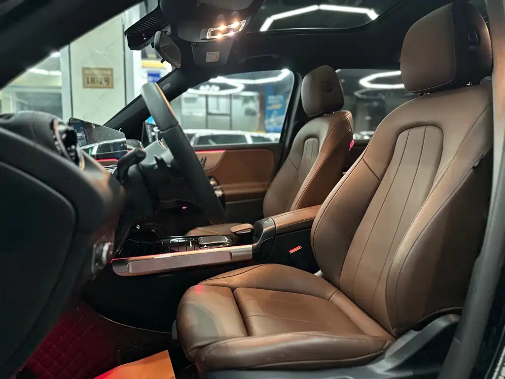 MERCEDES BENZ GLB 2022