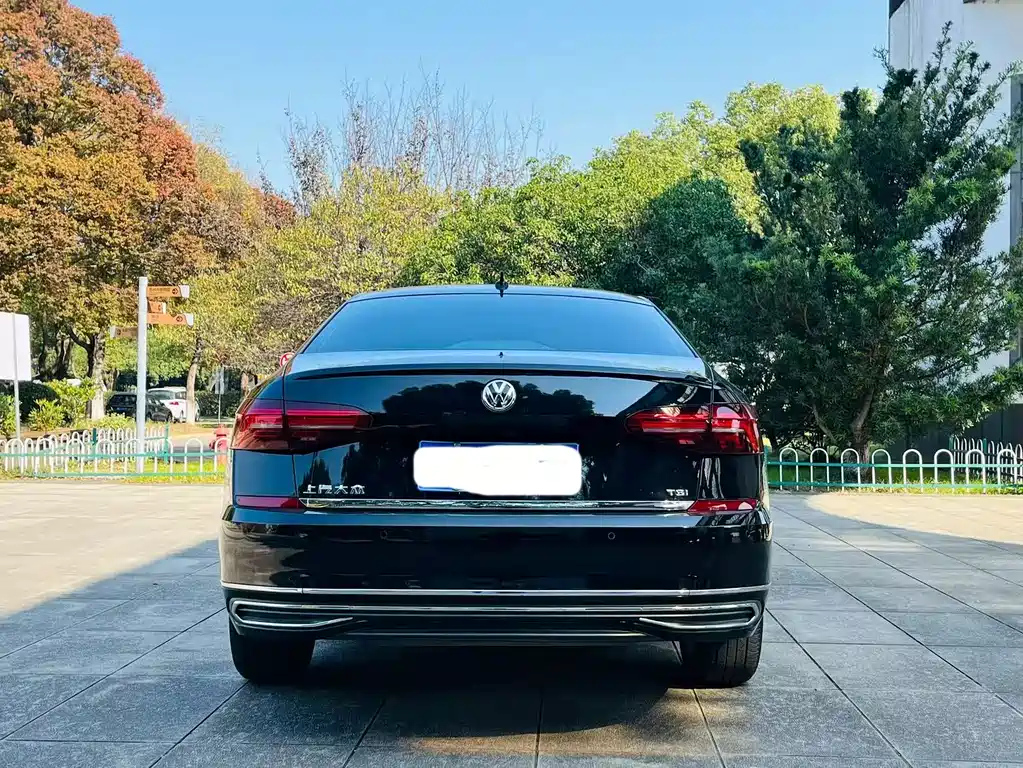 VOLKSWAGEN PASSAT 2019