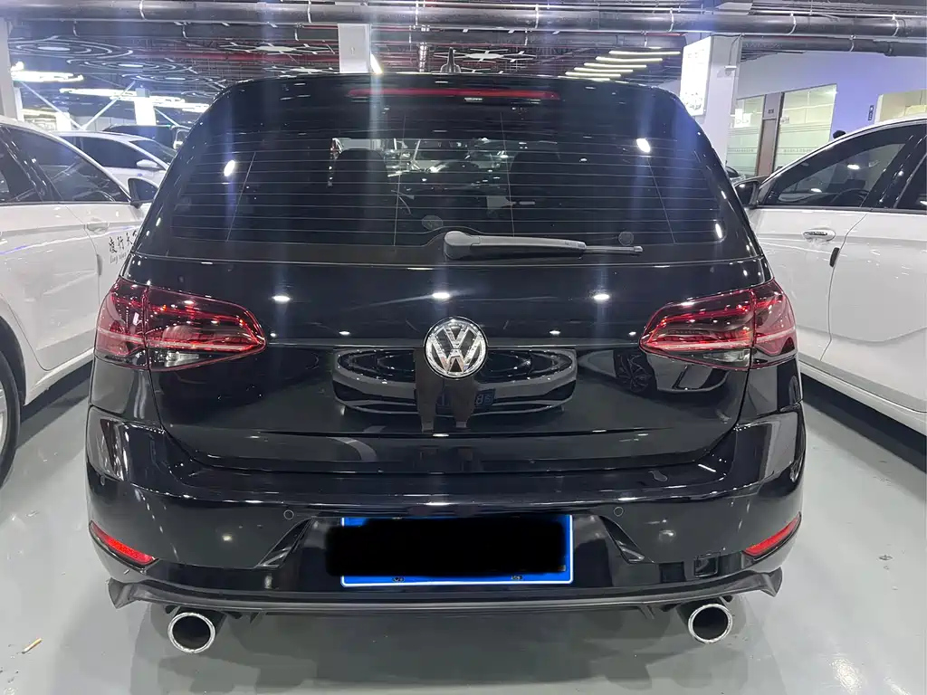 VOLKSWAGEN GOLF GTI 2019