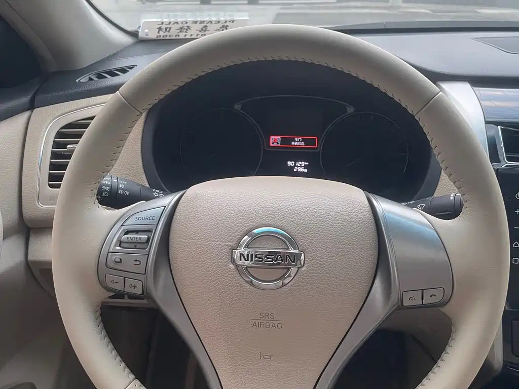 NISSAN TEANA 2016
