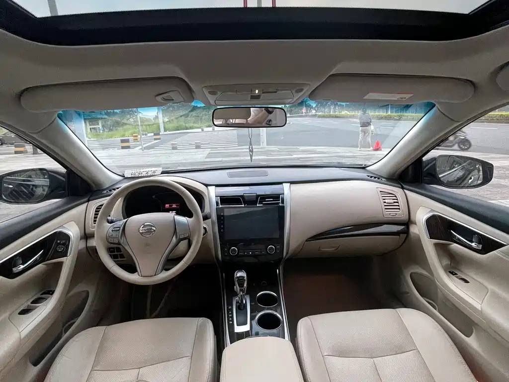 NISSAN TEANA 2016