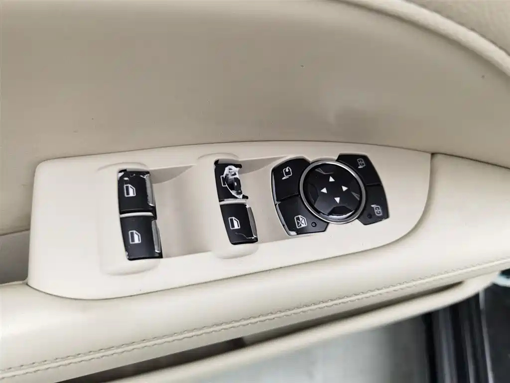 LINCOLN MKZ 2019