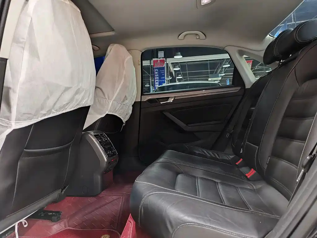 VOLKSWAGEN PASSAT 2017