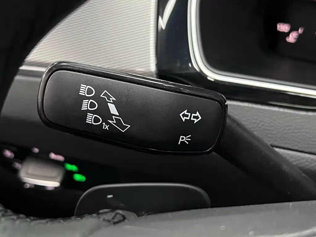 VOLKSWAGEN MAGOTAN 2023