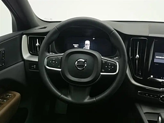 VOLVO XC60 2022 YEAR B5 4WD DELUXE EDITION 2022
