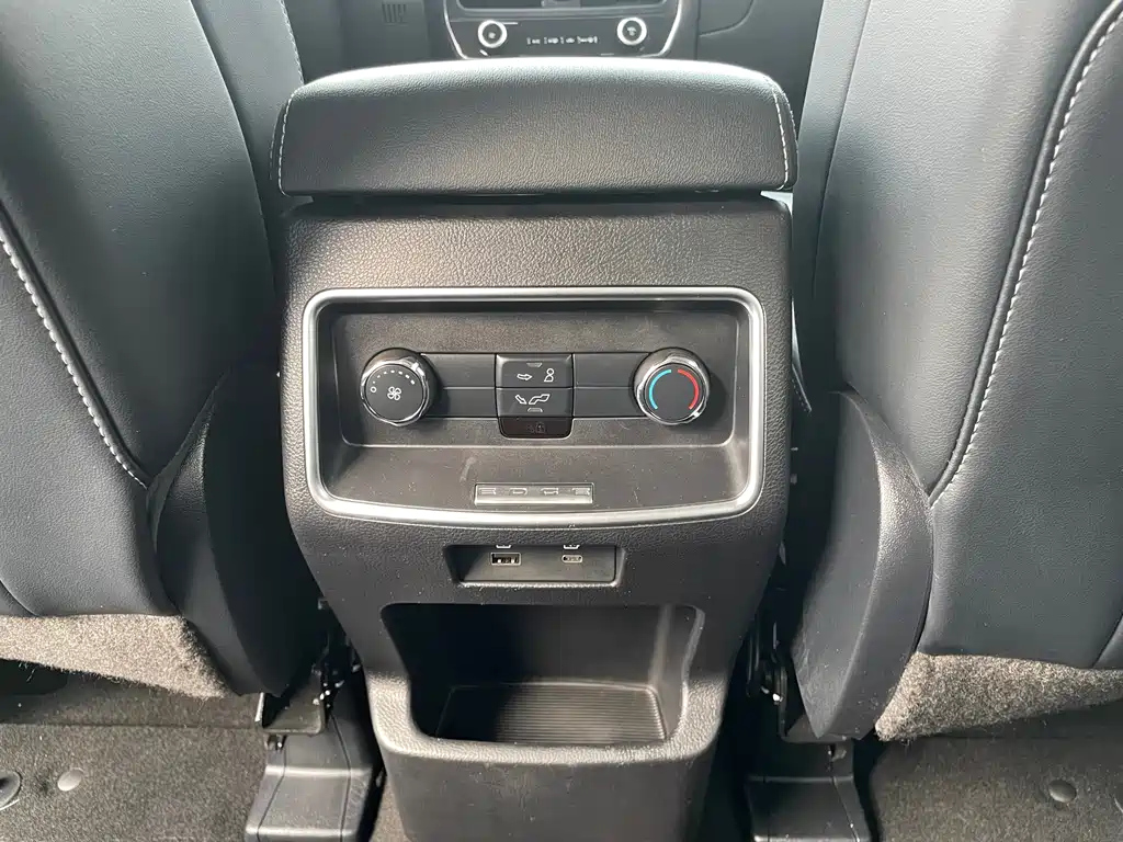 FORD EDGE 2021