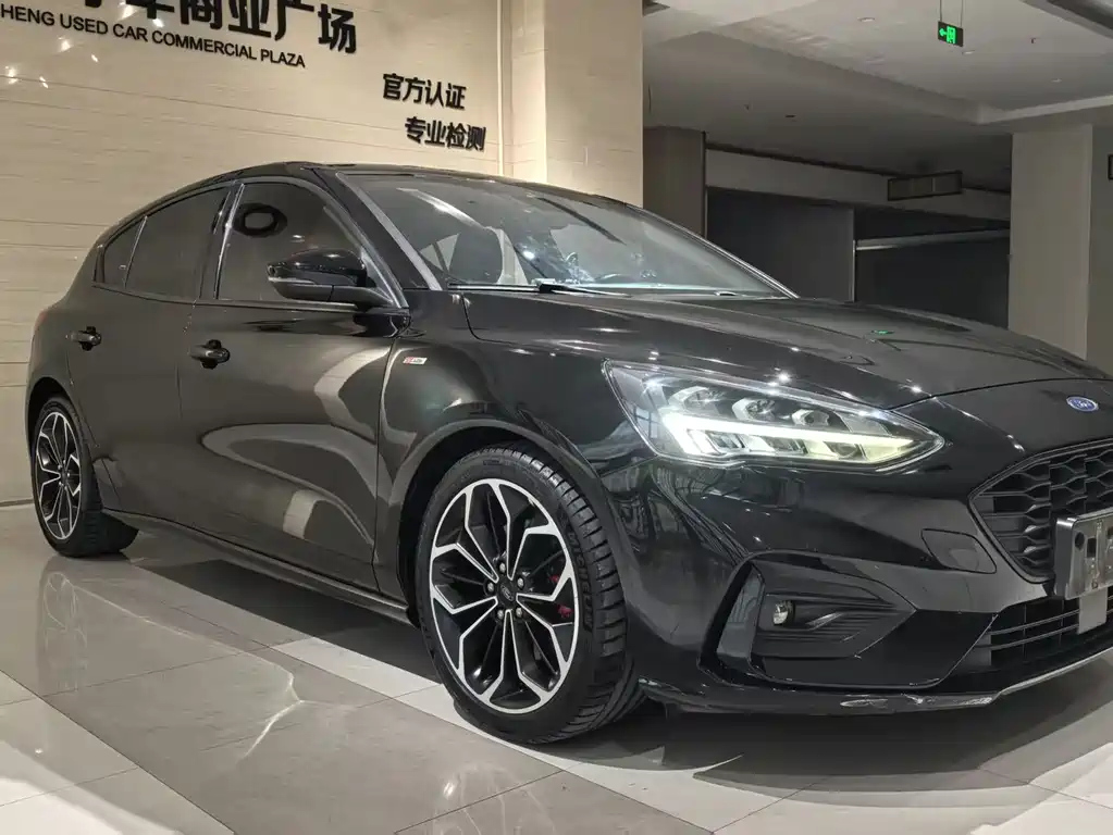 FORD FOCUS 2019