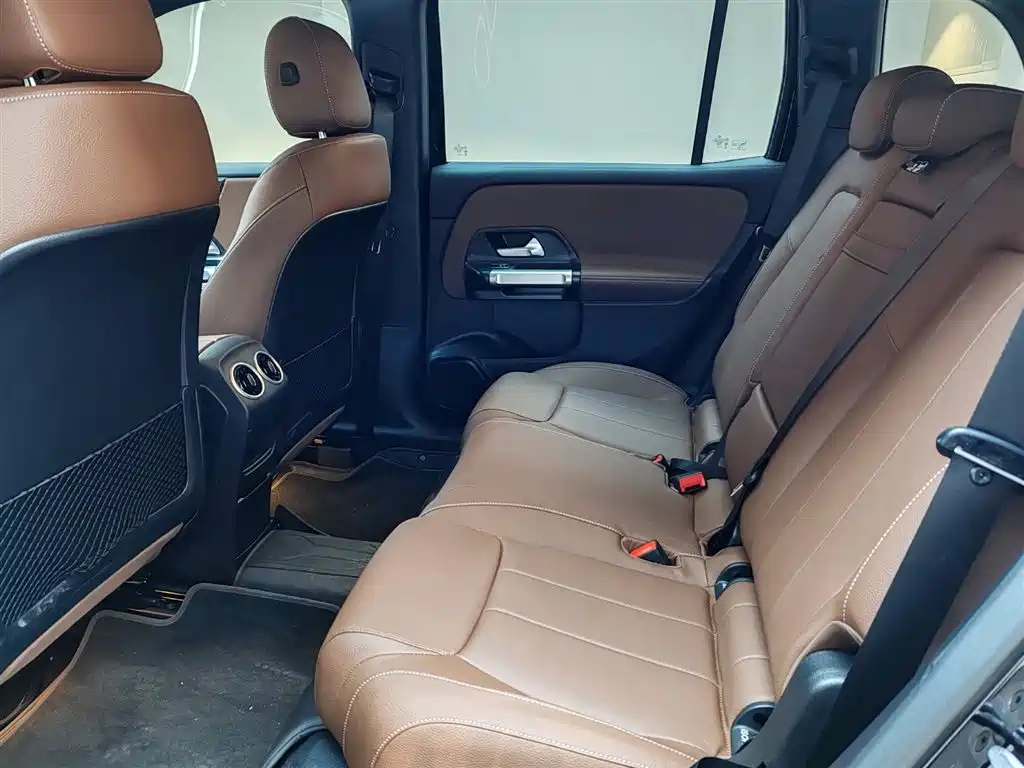 MERCEDES BENZ GLB 2025