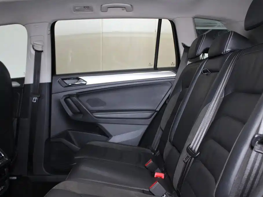 VOLKSWAGEN TIGUAN L 2019