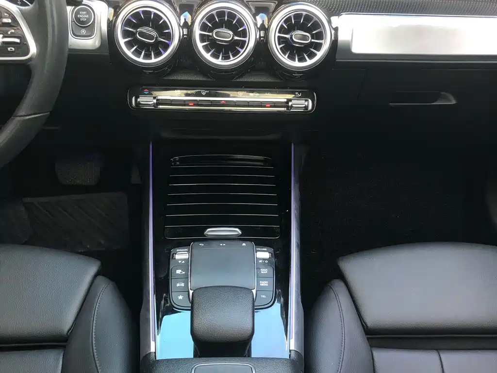 MERCEDES BENZ GLB 2022