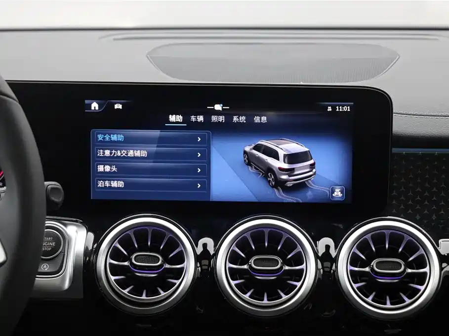 MERCEDES BENZ GLB 2025