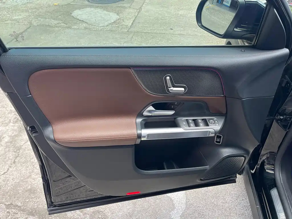 MERCEDES BENZ GLB 2021