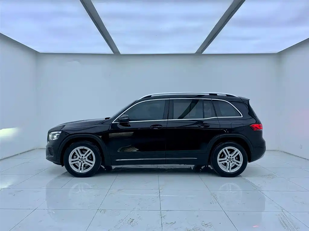MERCEDES BENZ GLB 2022