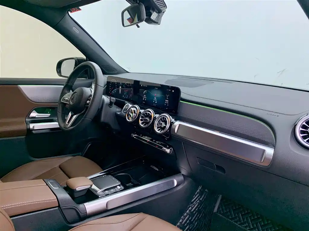 MERCEDES BENZ GLB 2022