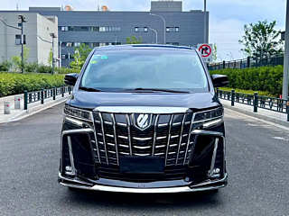 TOYOTA ALPHARD 2015