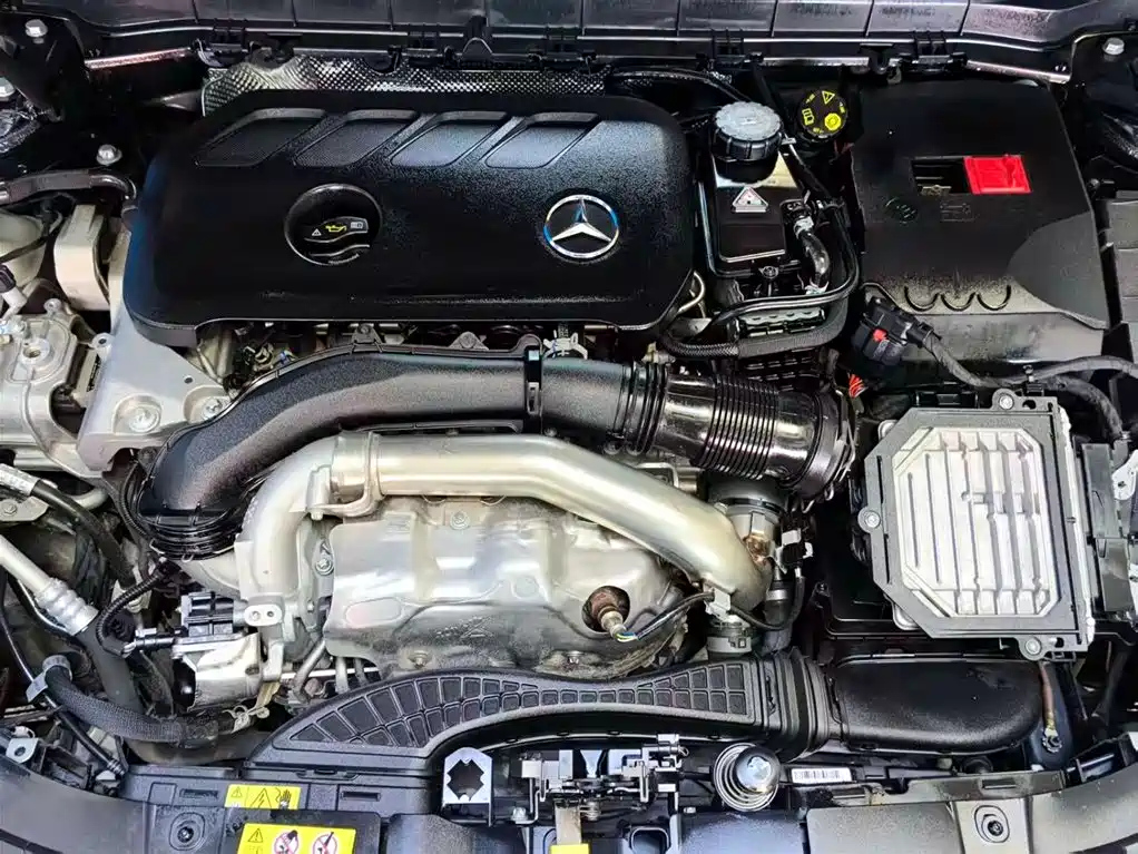 MERCEDES BENZ GLB 2023